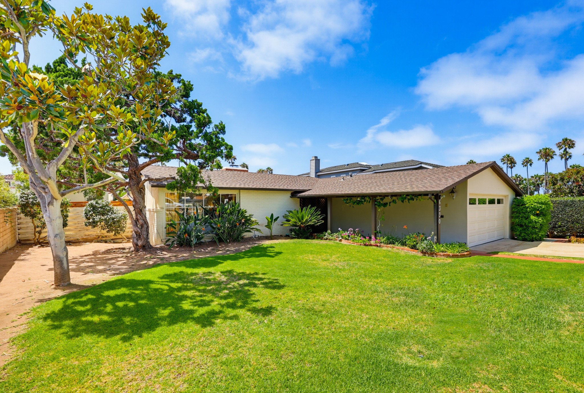 Virtual tour photo 5 of 84 for 6330 Avenida Cresta