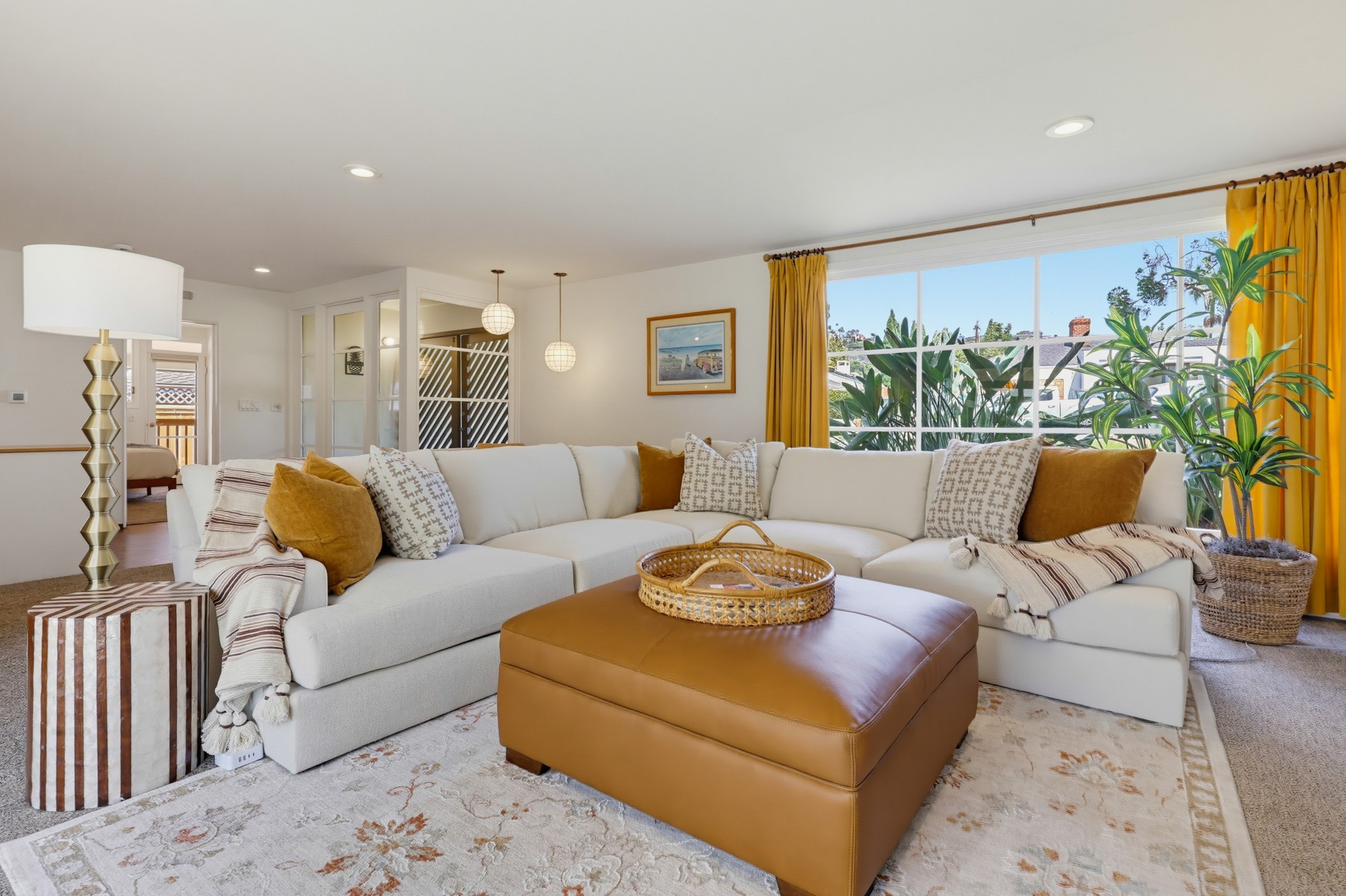 Virtual tour photo 13 of 84 for 6330 Avenida Cresta
