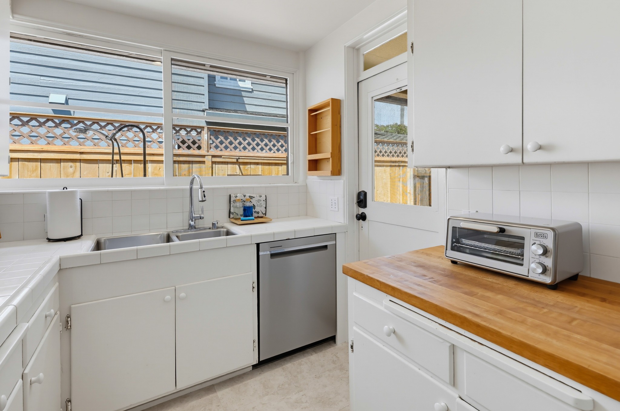 Virtual tour photo 25 of 84 for 6330 Avenida Cresta
