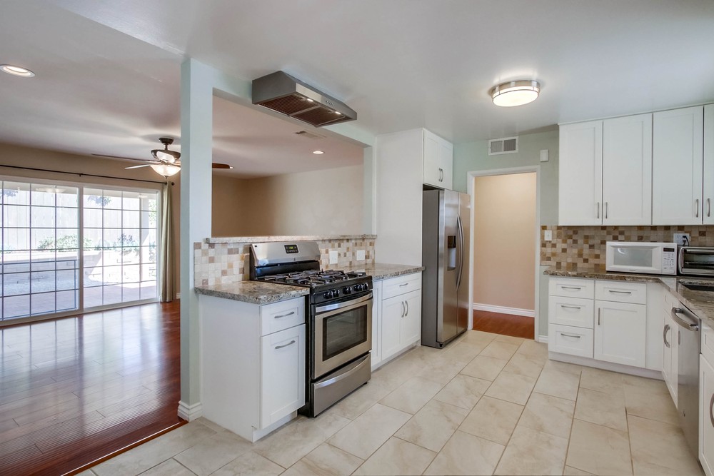 Virtual tour photo 12 of 44 for 6331 Arms Lake Ave