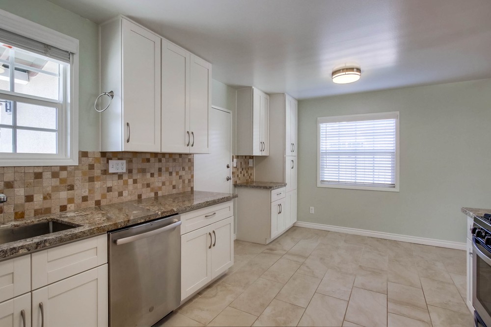 Virtual tour photo 13 of 44 for 6331 Arms Lake Ave