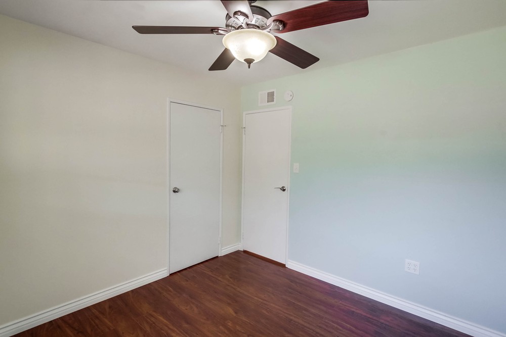 Virtual tour photo 27 of 44 for 6331 Arms Lake Ave