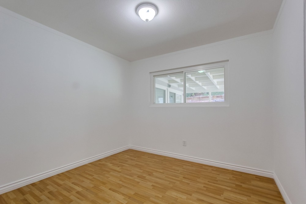 Virtual tour photo 30 of 44 for 6332 E Lake Dr
