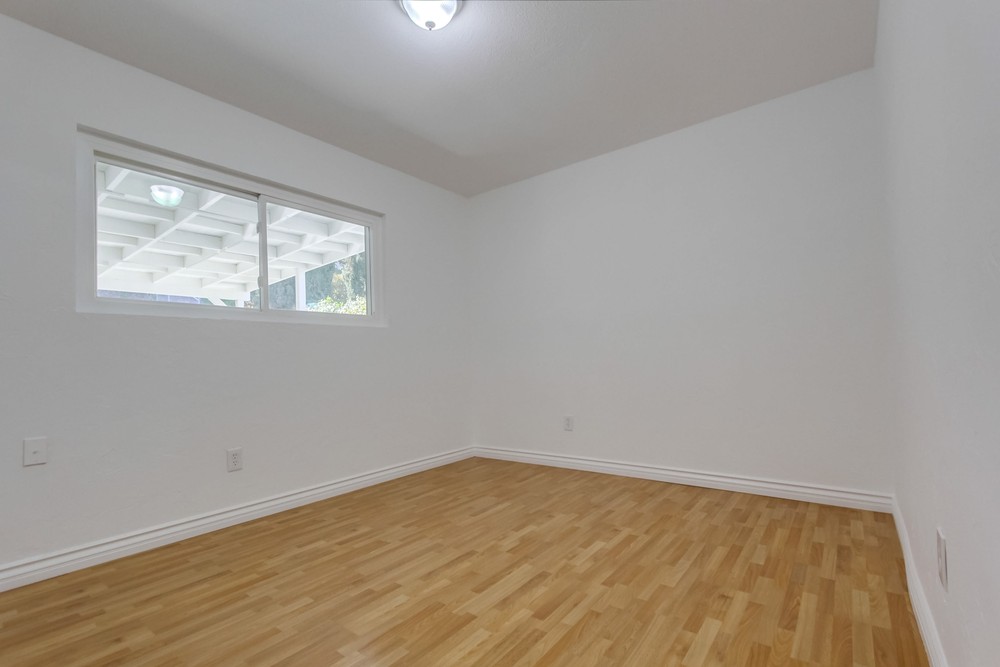 Virtual tour photo 32 of 44 for 6332 E Lake Dr