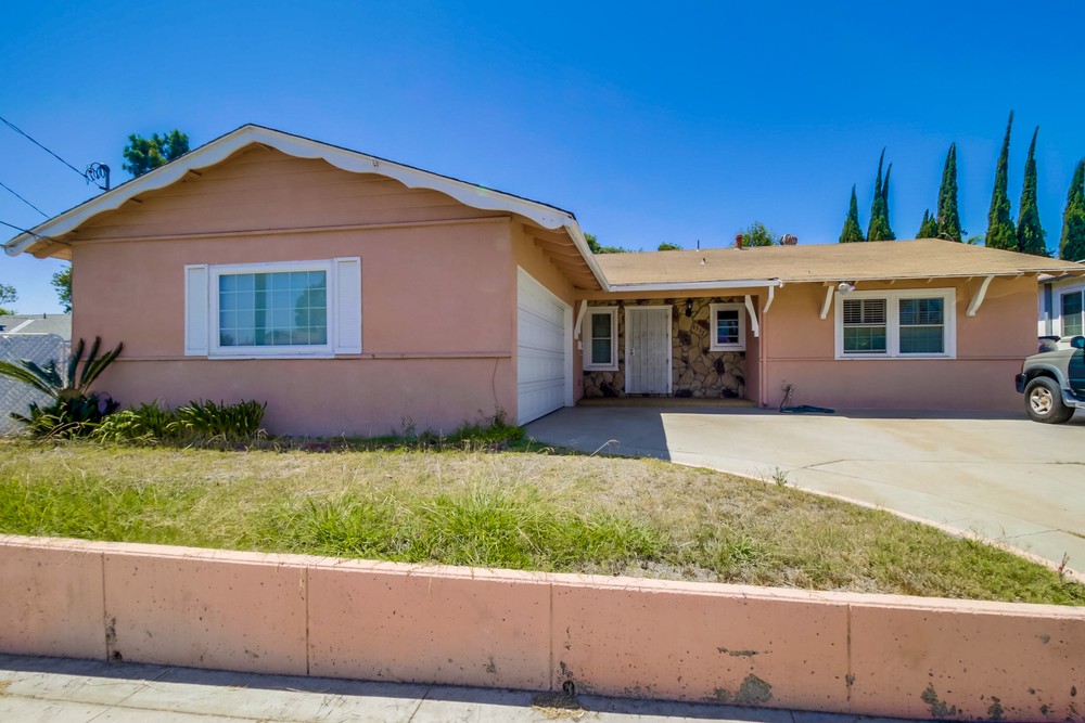Virtual tour photo 4 of 37 for 6332 E Lake Dr