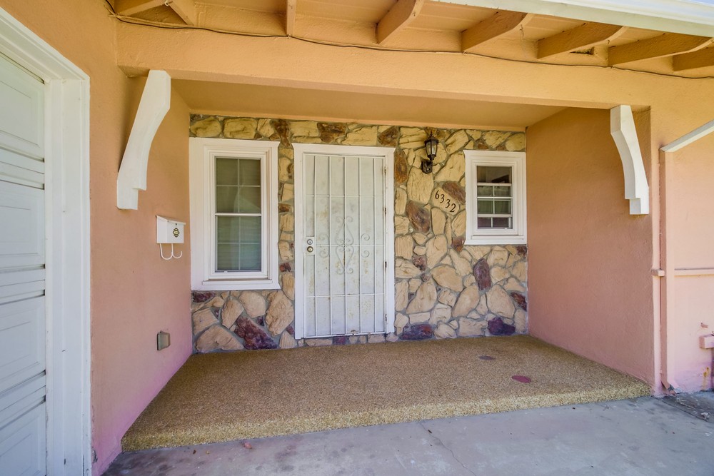 Virtual tour photo 6 of 37 for 6332 E Lake Dr