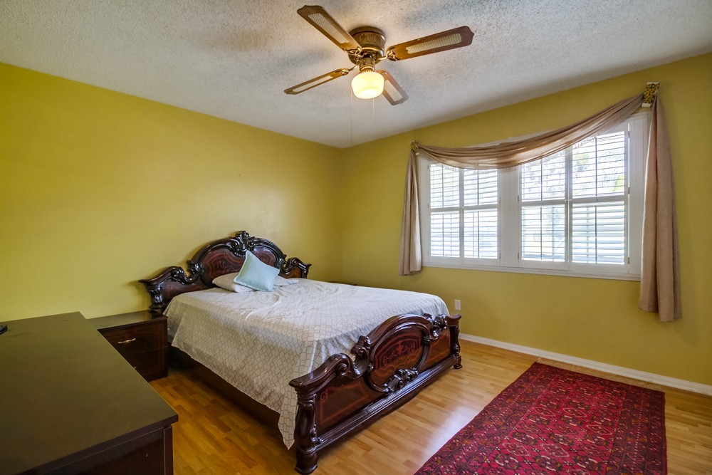 Virtual tour photo 19 of 37 for 6332 E Lake Dr