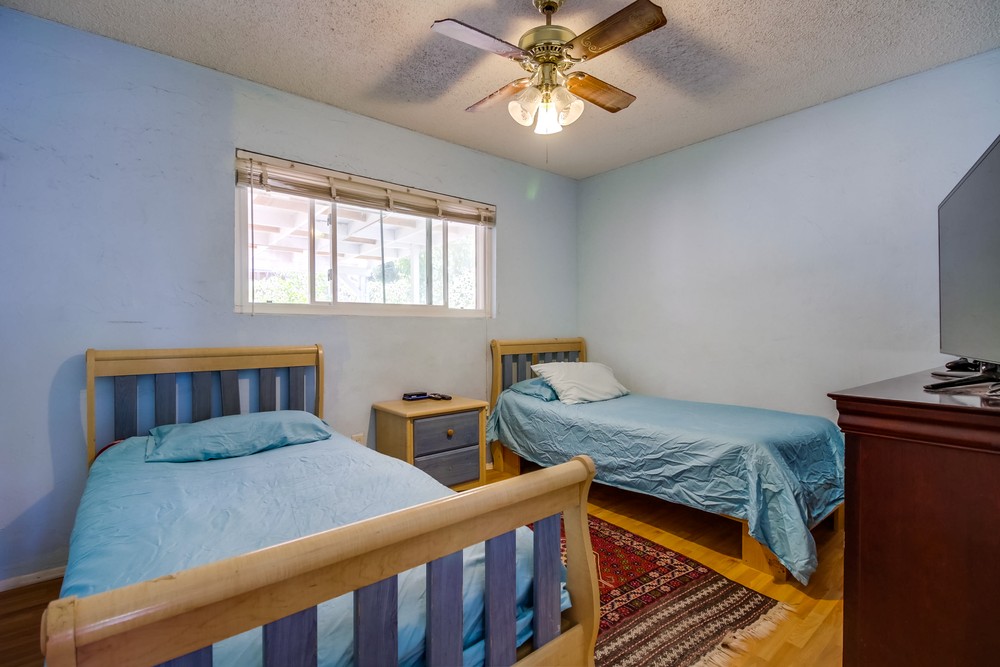 Virtual tour photo 24 of 37 for 6332 E Lake Dr
