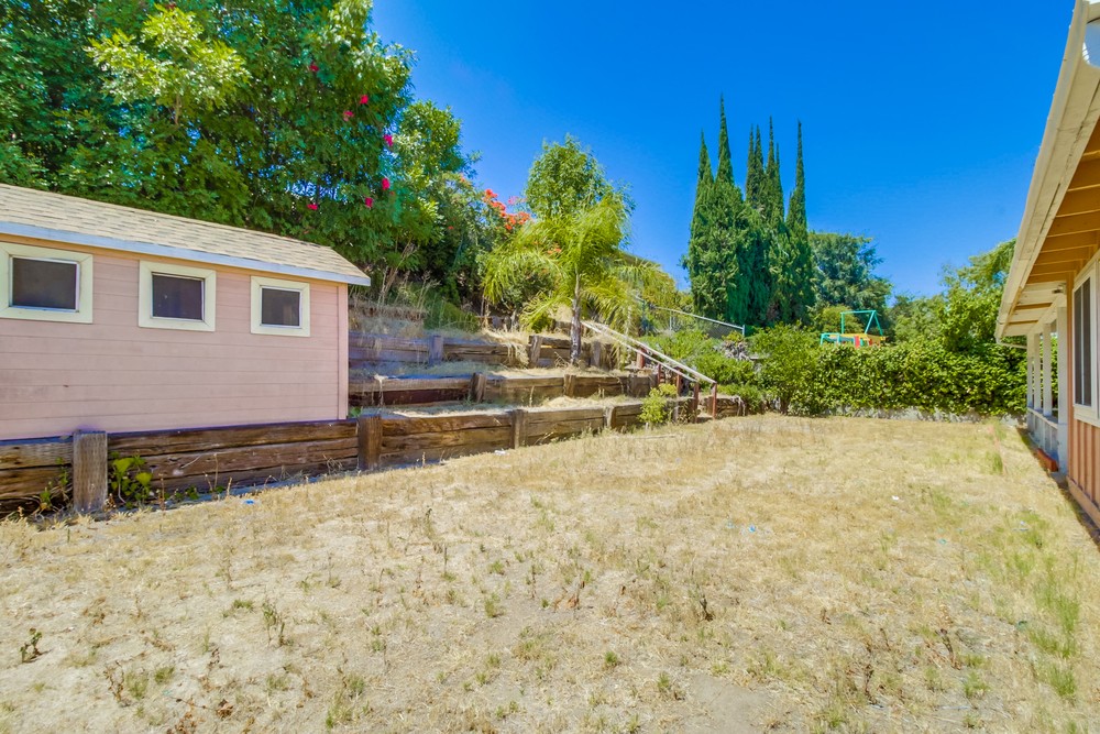 Virtual tour photo 31 of 37 for 6332 E Lake Dr
