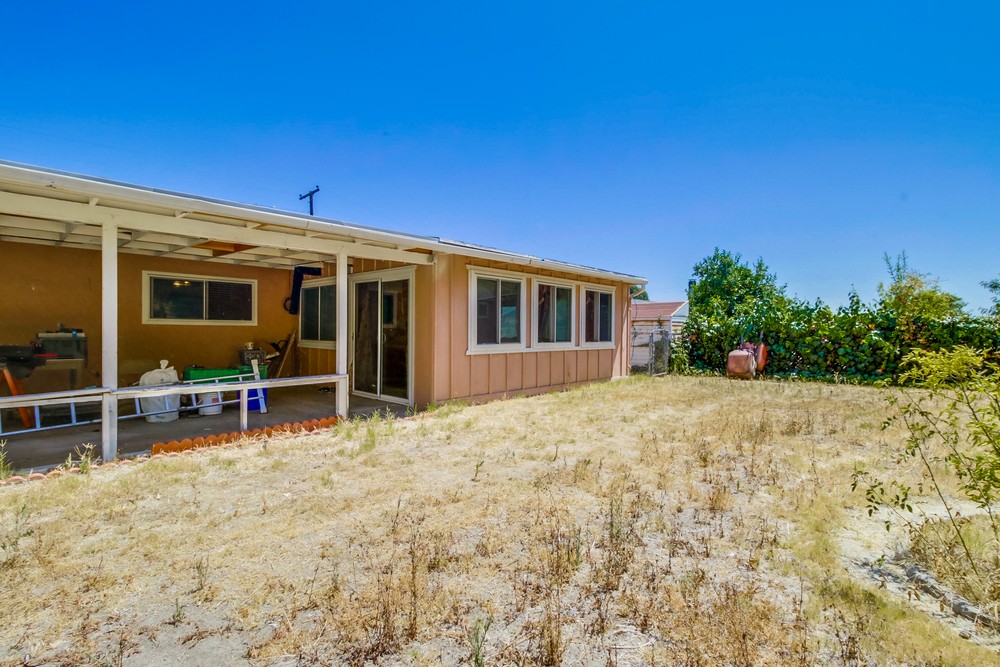 Virtual tour photo 32 of 37 for 6332 E Lake Dr