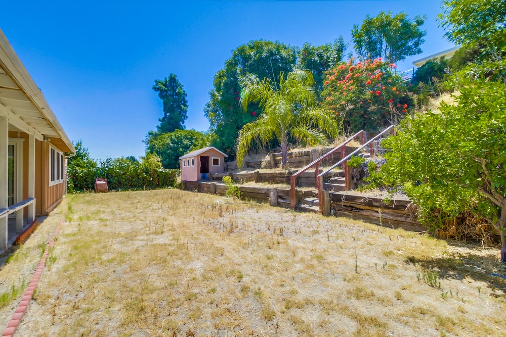 Virtual tour photo 35 of 37 for 6332 E Lake Dr