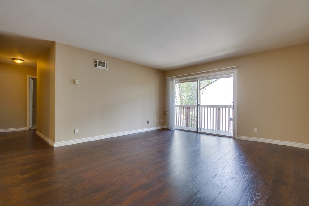 Virtual tour photo 5 of 35 for 6333 College Grove Dr