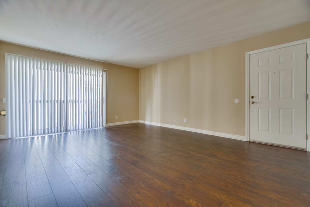 Virtual tour photo 7 of 35 for 6333 College Grove Dr