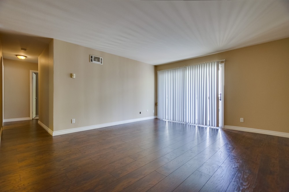 Virtual tour photo 8 of 35 for 6333 College Grove Dr