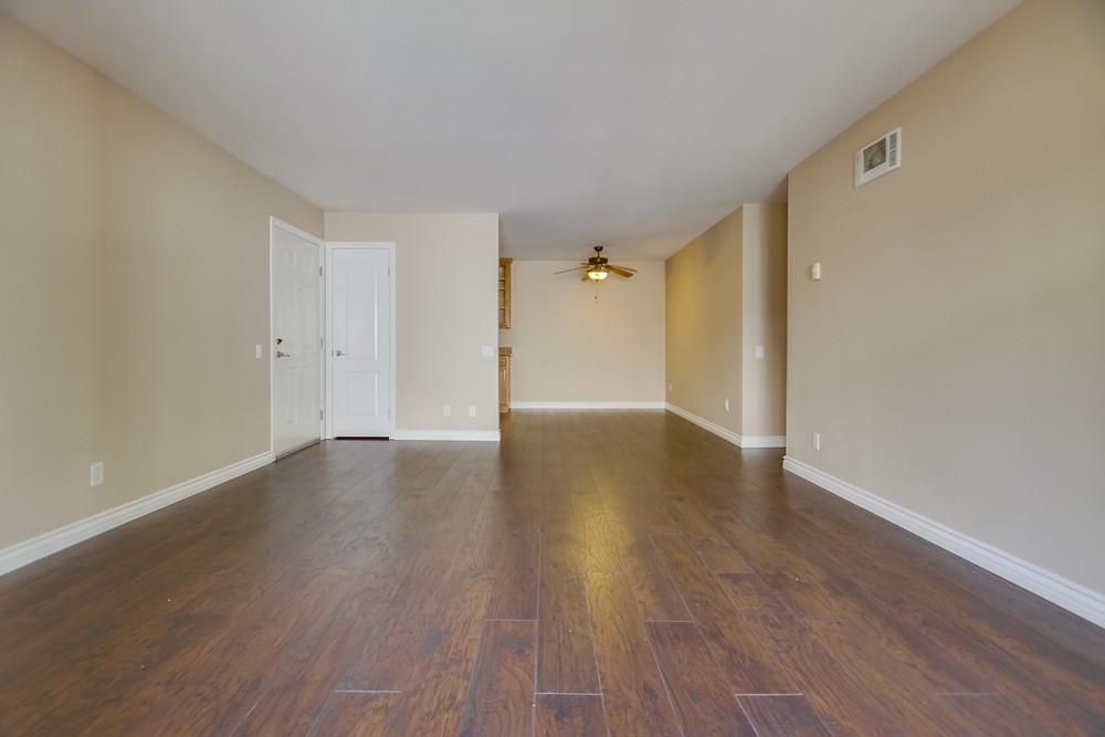 Virtual tour photo 10 of 35 for 6333 College Grove Dr