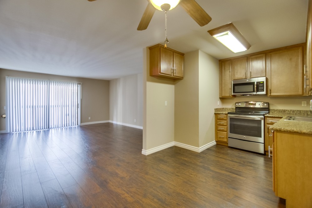 Virtual tour photo 14 of 35 for 6333 College Grove Dr