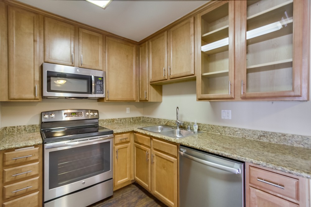Virtual tour photo 17 of 35 for 6333 College Grove Dr