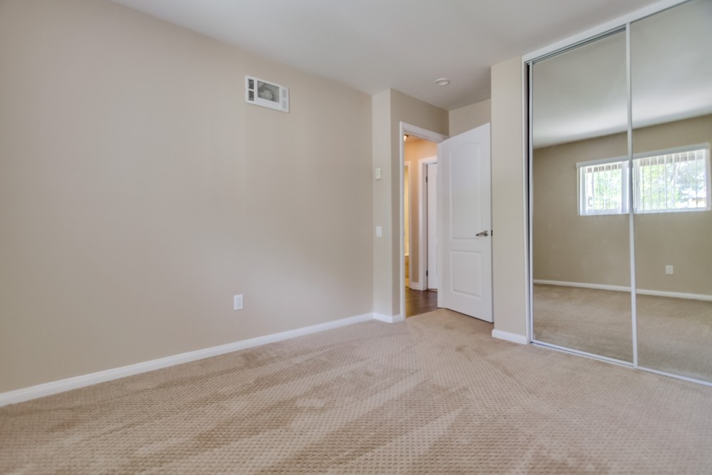 Virtual tour photo 24 of 35 for 6333 College Grove Dr