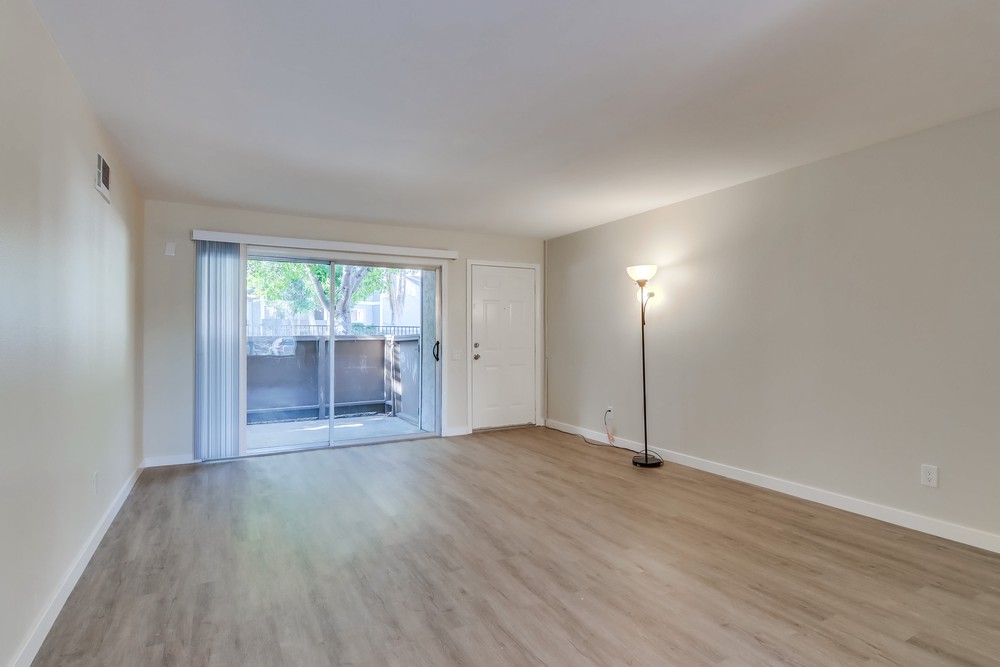 Virtual tour photo 7 of 39 for 6333 College Grove Way