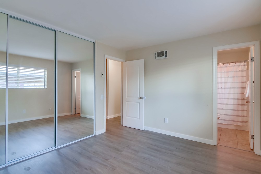 Virtual tour photo 23 of 39 for 6333 College Grove Way