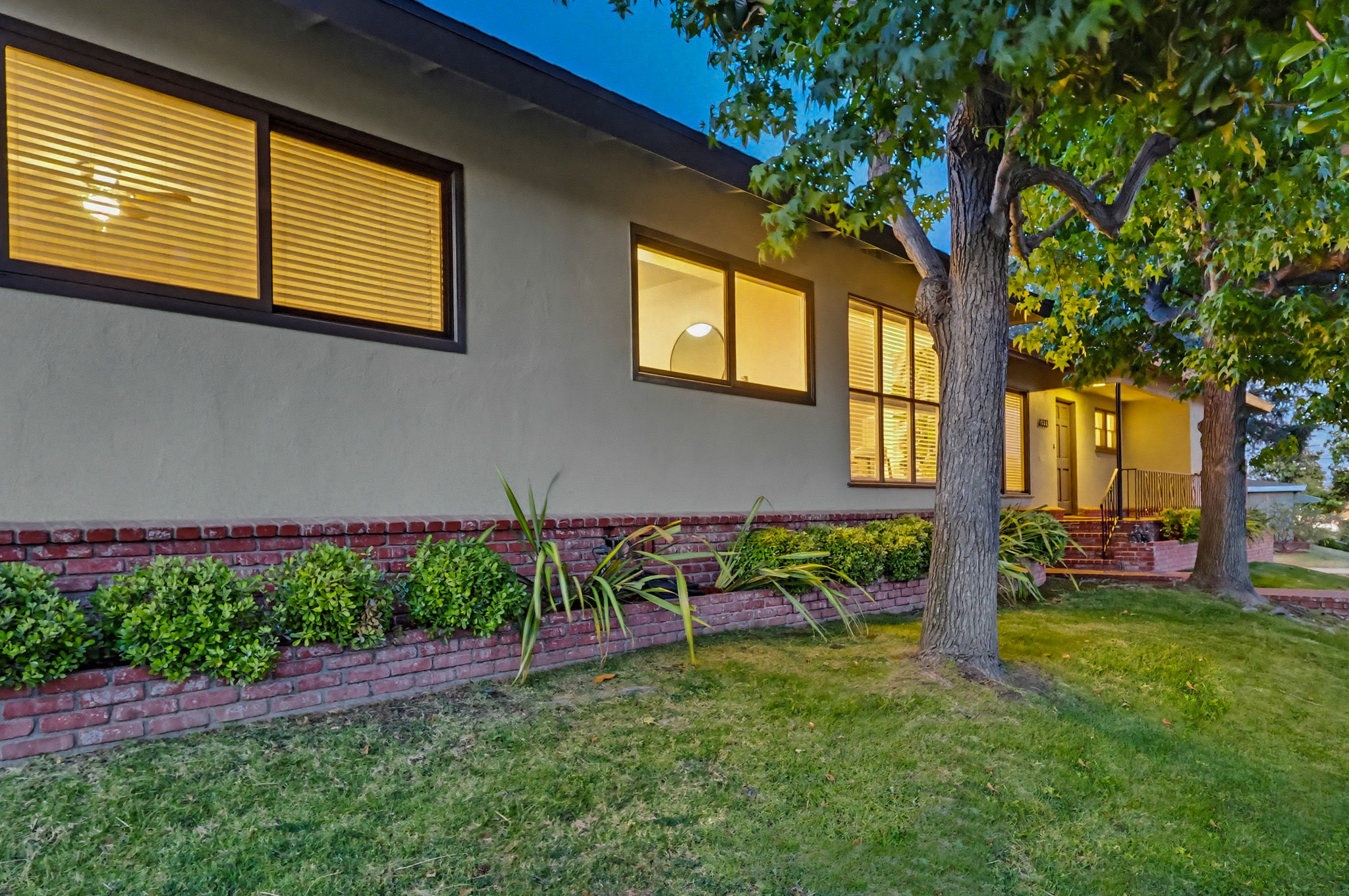 Virtual tour photo 10 of 101 for 6333 W 77th St