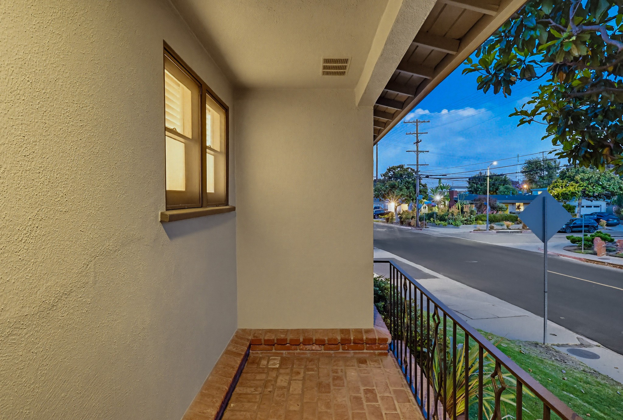Virtual tour photo 13 of 101 for 6333 W 77th St