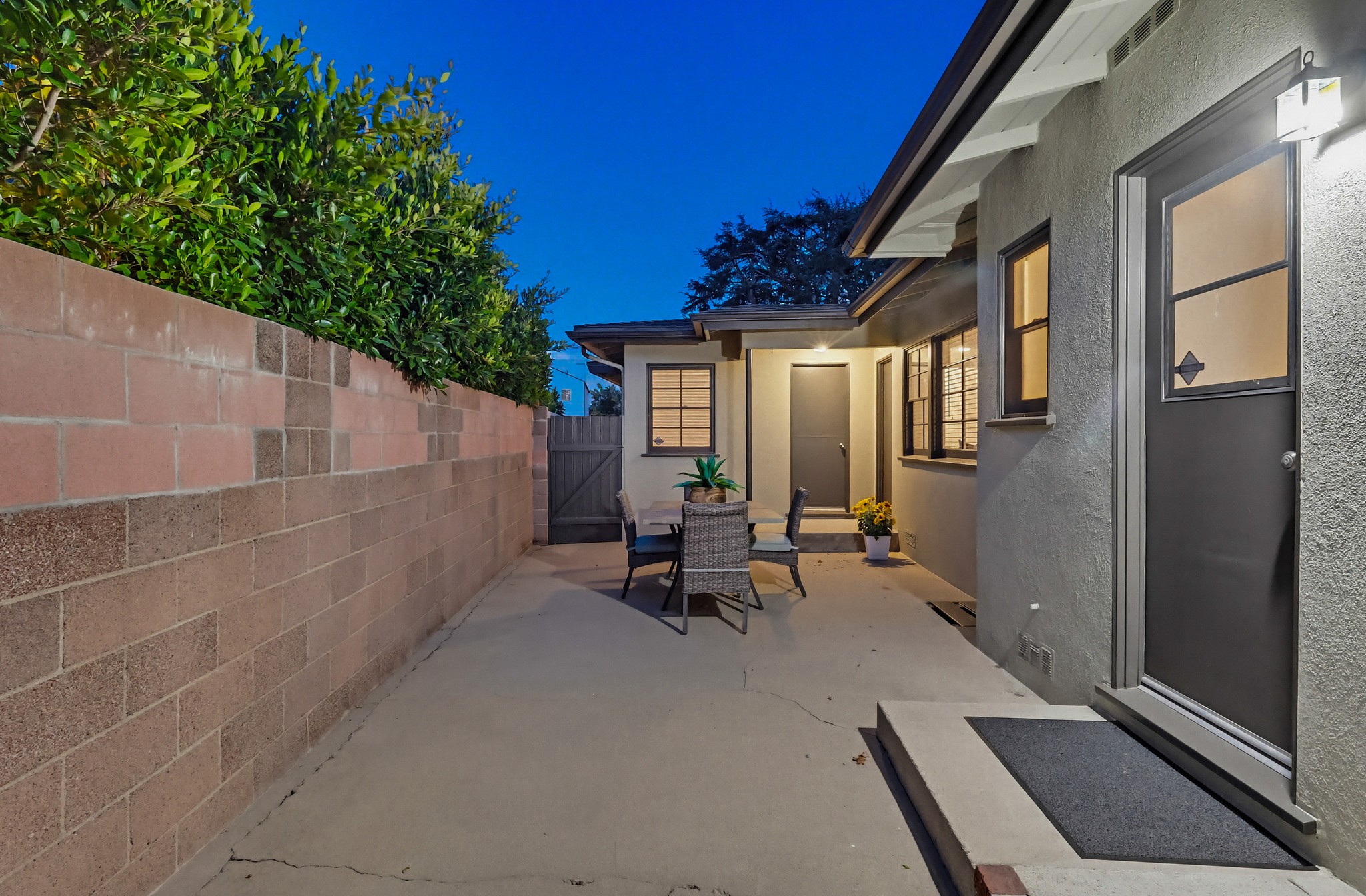 Virtual tour photo 17 of 101 for 6333 W 77th St