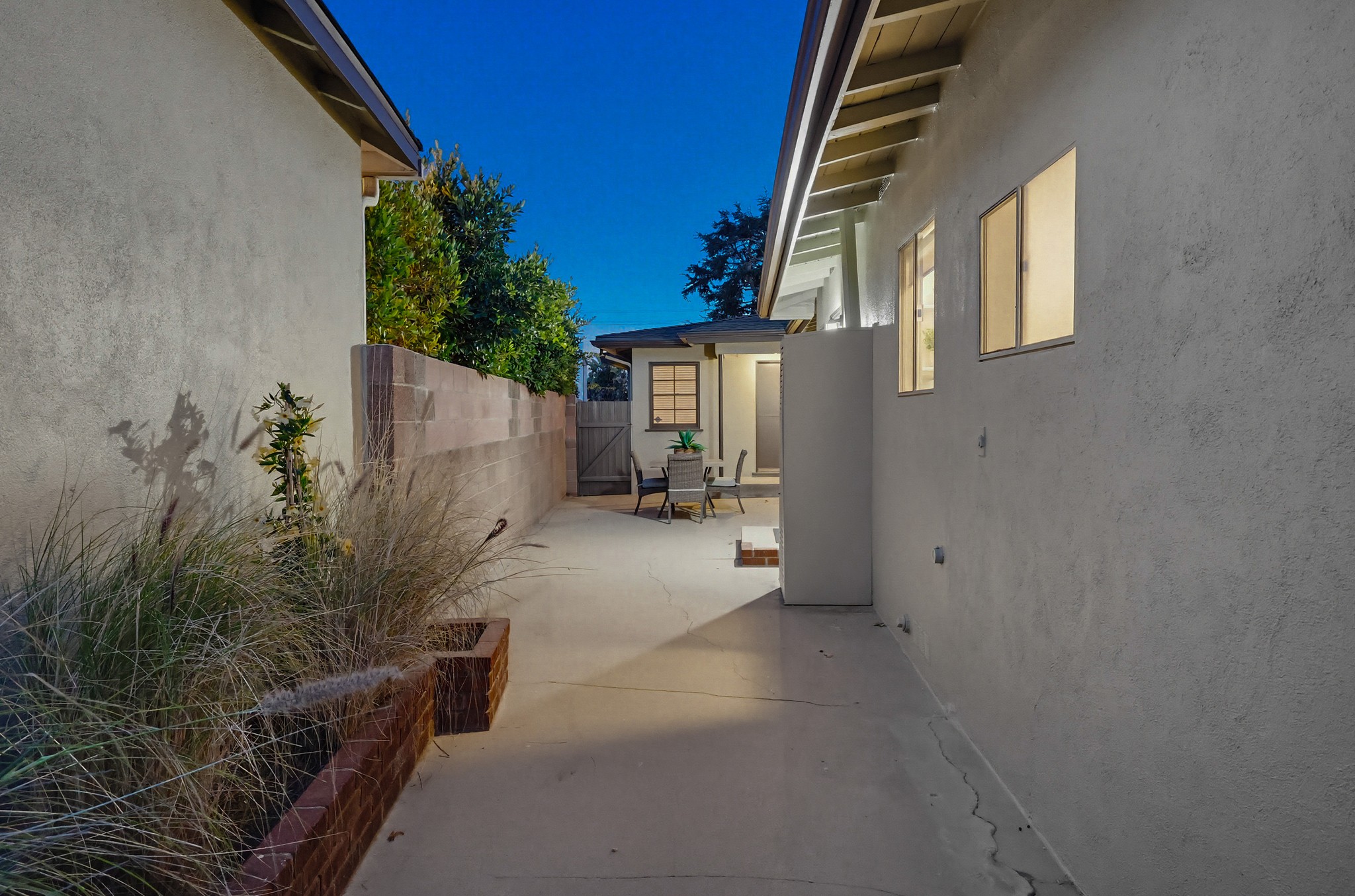 Virtual tour photo 18 of 101 for 6333 W 77th St