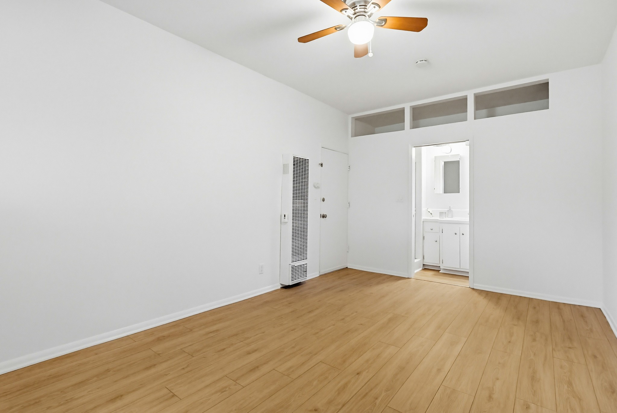 Virtual tour photo 47 of 101 for 6333 W 77th St
