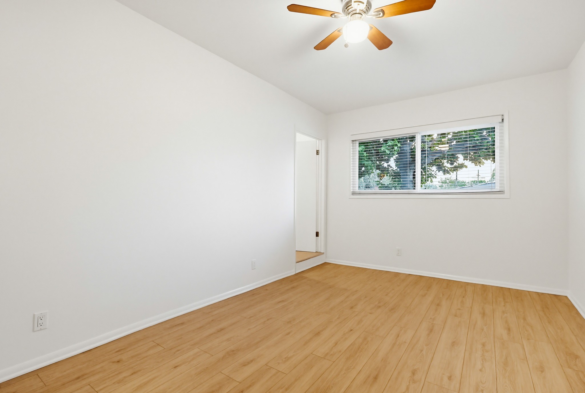 Virtual tour photo 49 of 101 for 6333 W 77th St