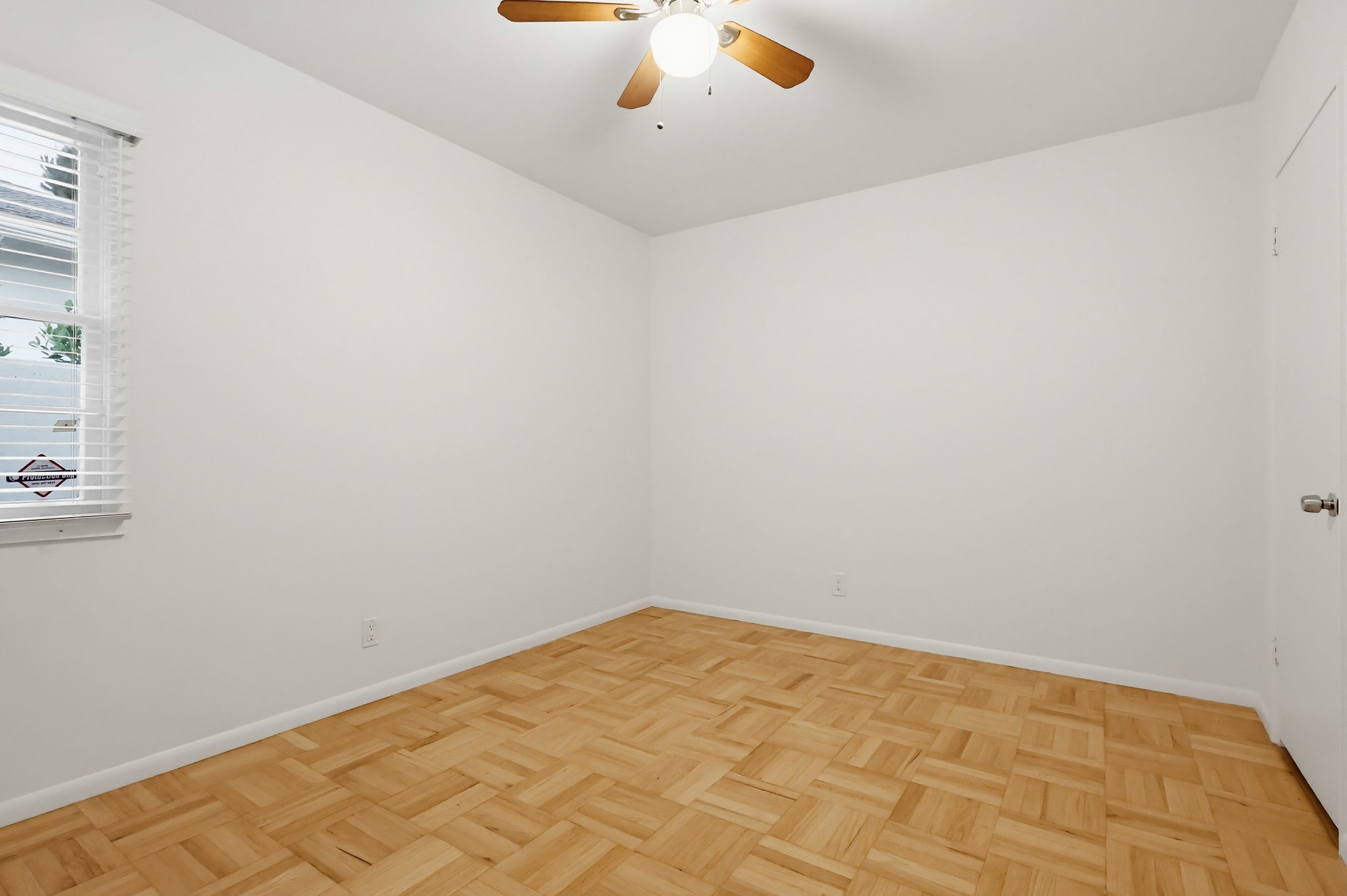Virtual tour photo 56 of 101 for 6333 W 77th St