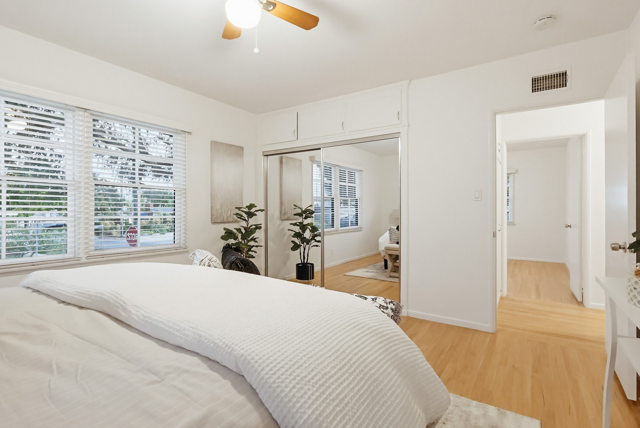 Virtual tour photo 72 of 101 for 6333 W 77th St