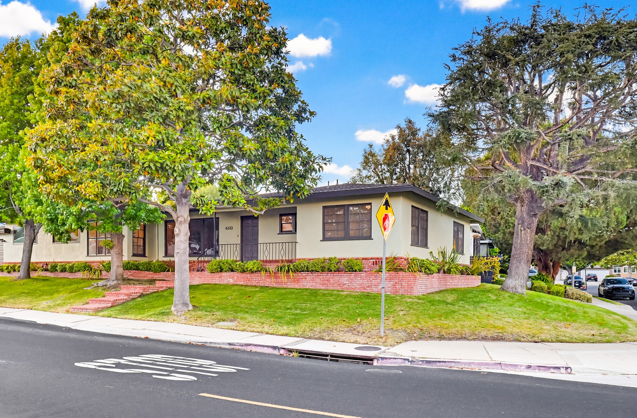 Virtual tour photo 85 of 101 for 6333 W 77th St