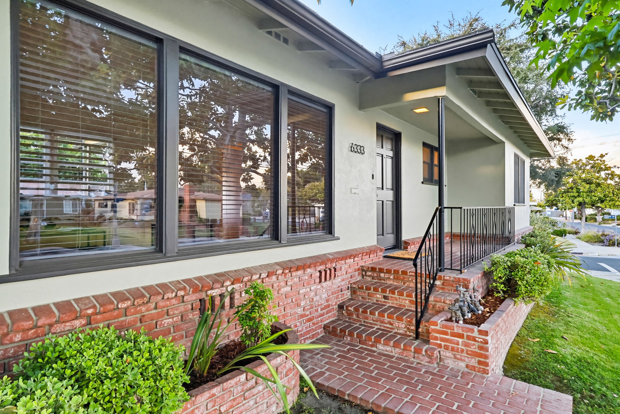 Virtual tour photo 91 of 101 for 6333 W 77th St