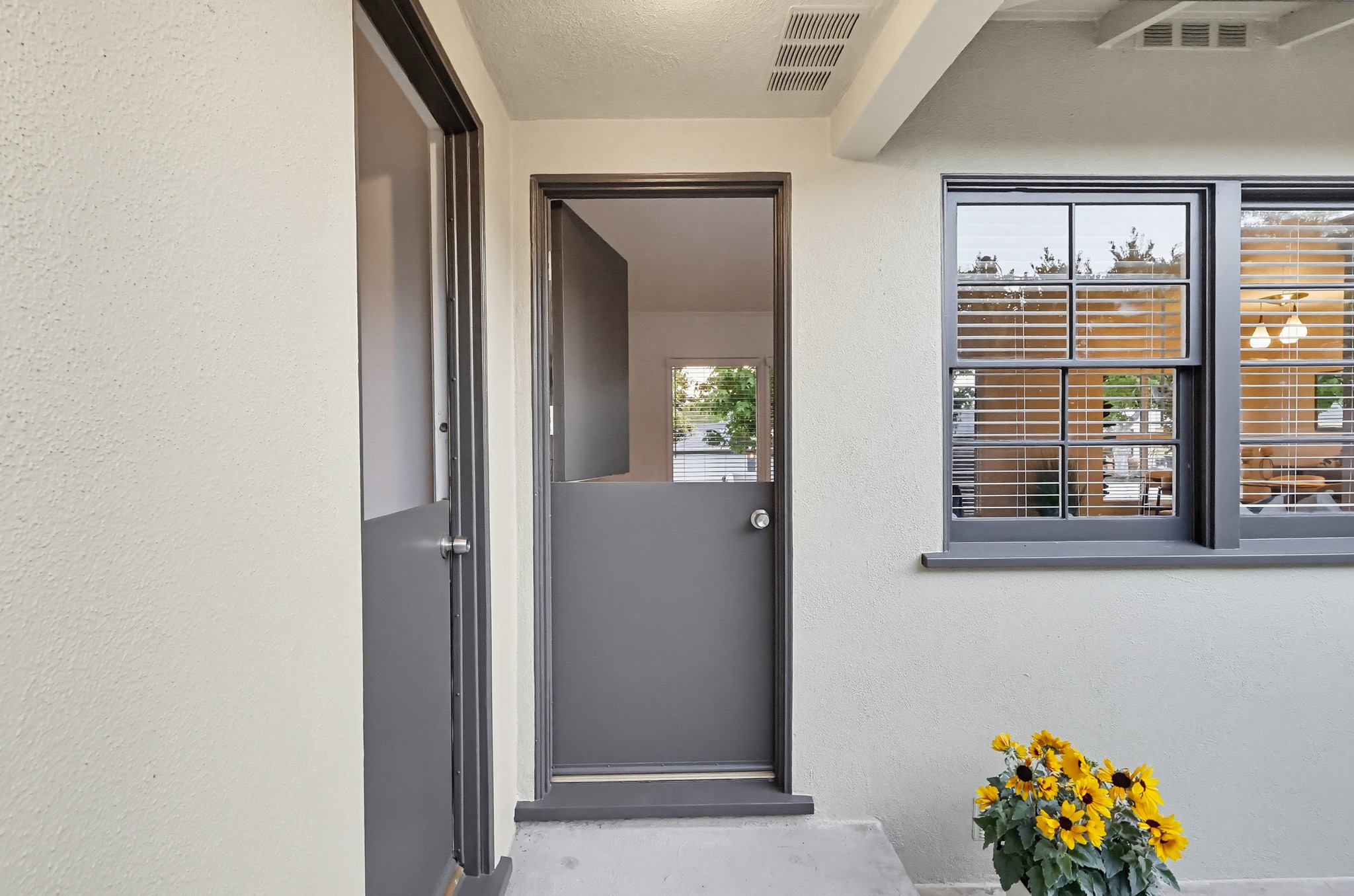 Virtual tour photo 94 of 101 for 6333 W 77th St
