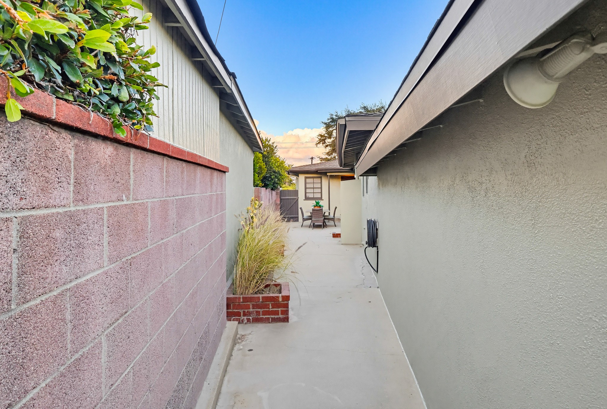 Virtual tour photo 100 of 101 for 6333 W 77th St