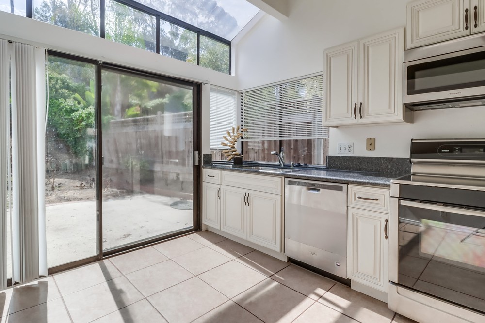 Virtual tour photo 21 of 46 for 6334 Caminito Del Pastel