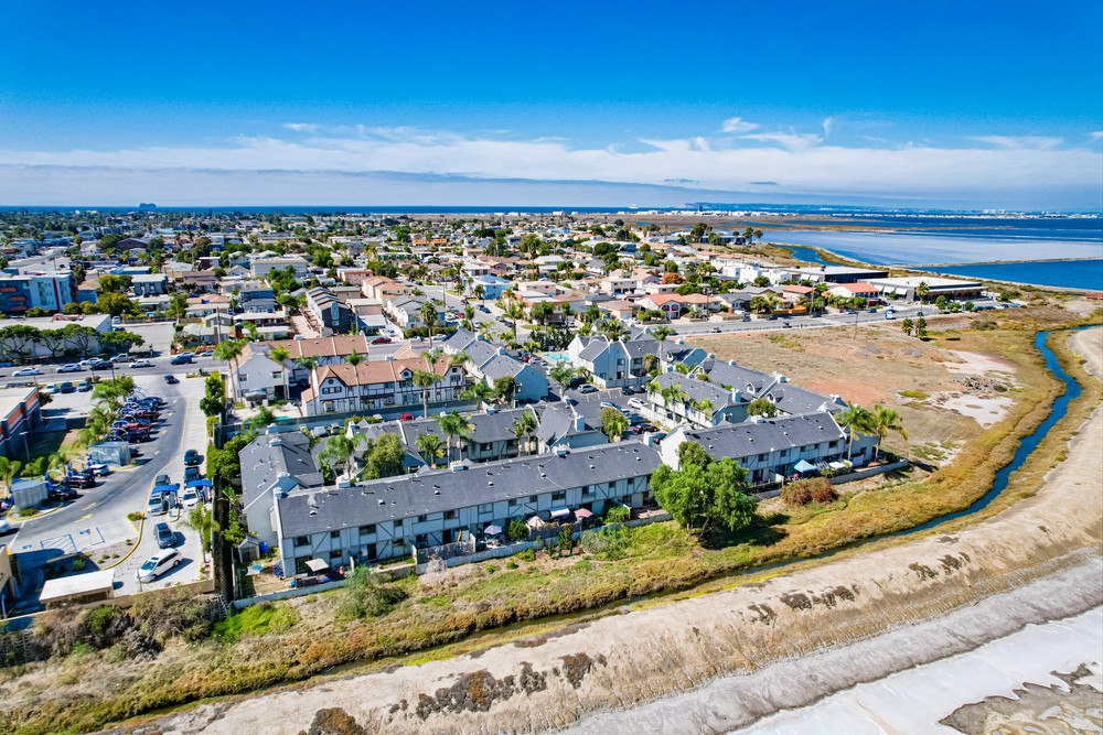 Virtual tour photo 17 of 29 for 635 13th St