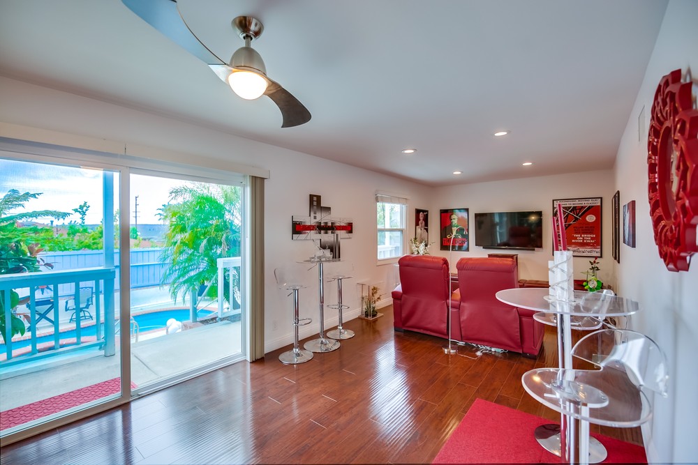 Virtual tour photo 15 of 56 for 6354 Winona Ave