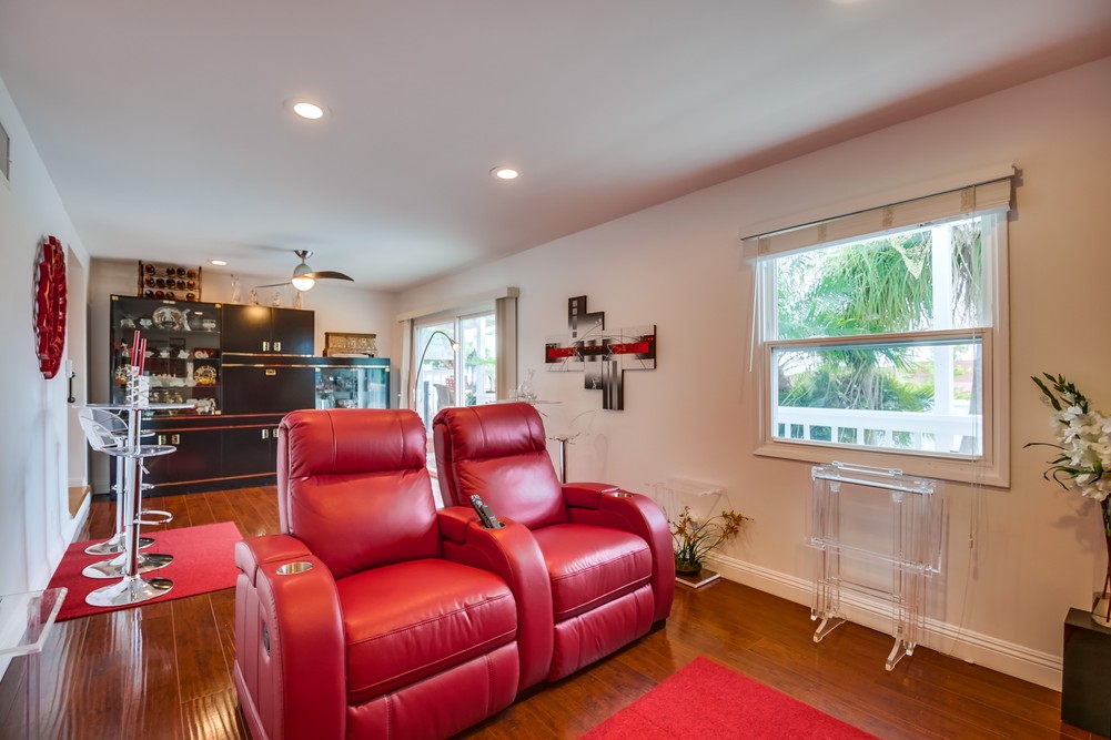 Virtual tour photo 18 of 56 for 6354 Winona Ave