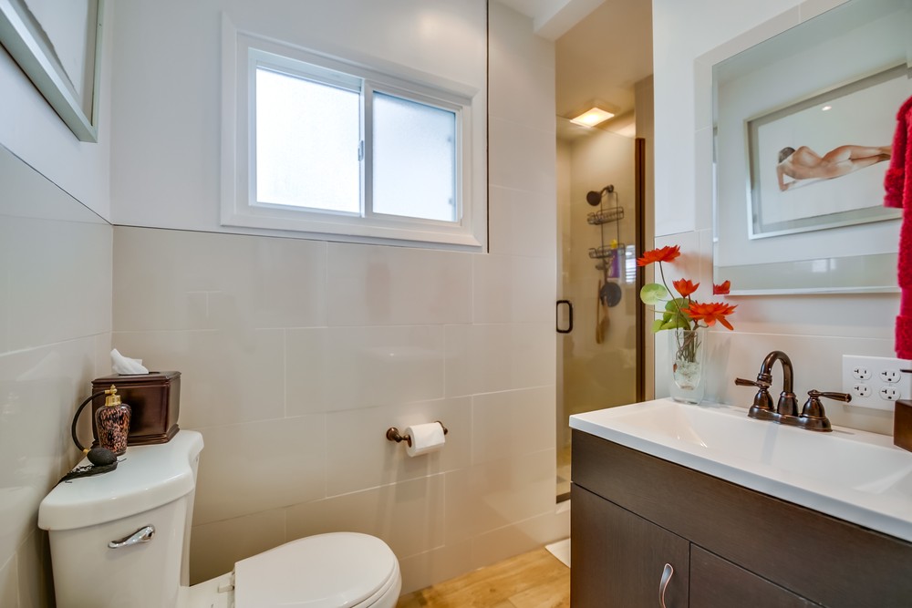 Virtual tour photo 43 of 56 for 6354 Winona Ave