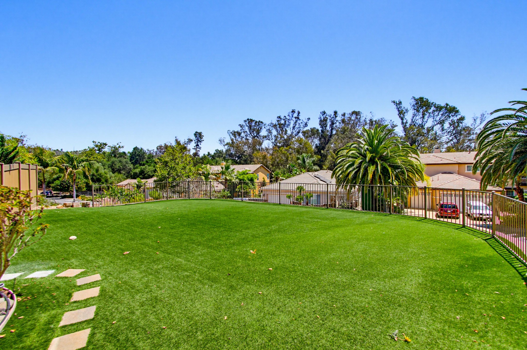 Virtual tour photo 6 of 72 for 637 Oak Glade Dr