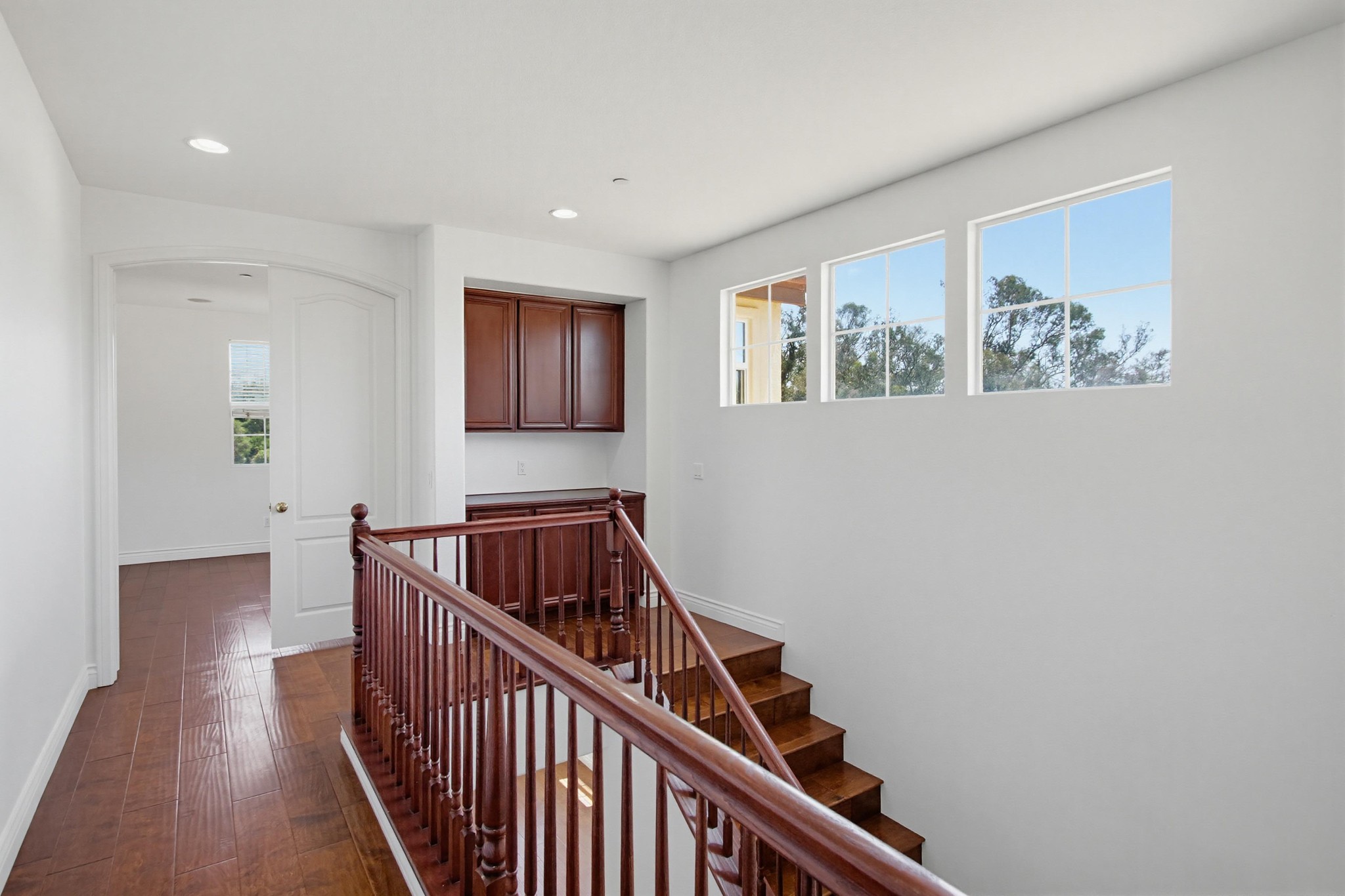 Virtual tour photo 28 of 72 for 637 Oak Glade Dr