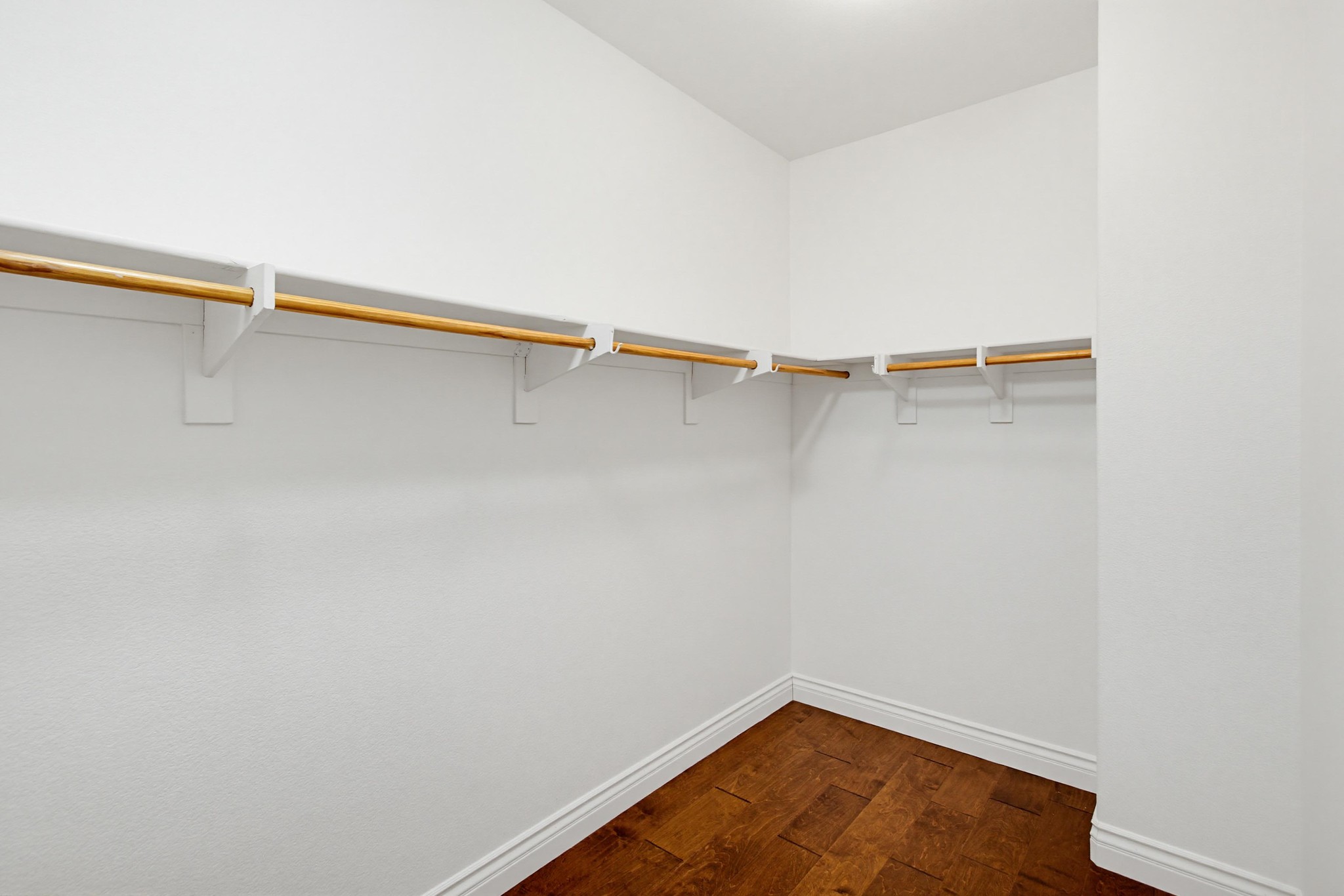Virtual tour photo 38 of 72 for 637 Oak Glade Dr
