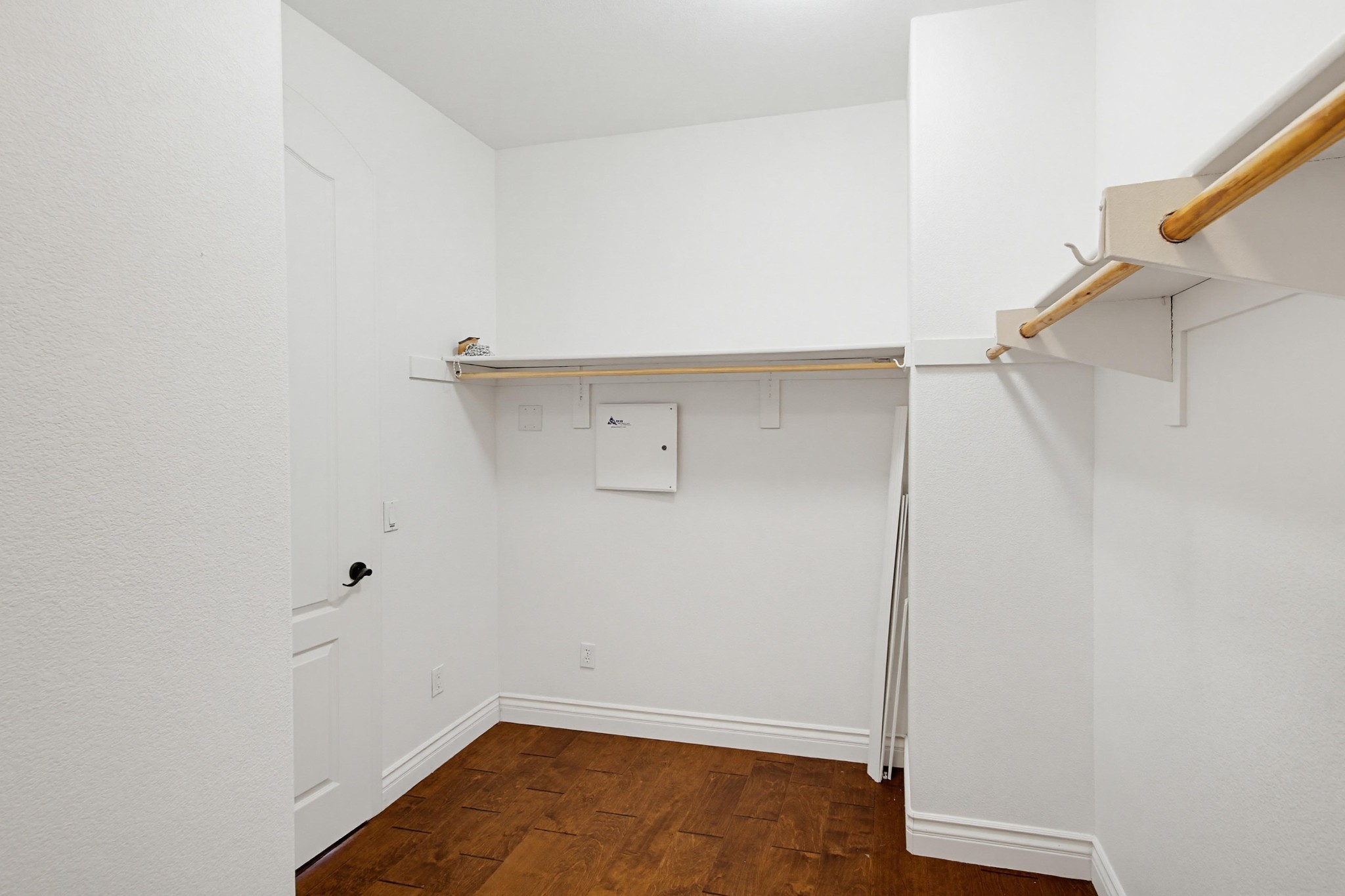 Virtual tour photo 39 of 72 for 637 Oak Glade Dr