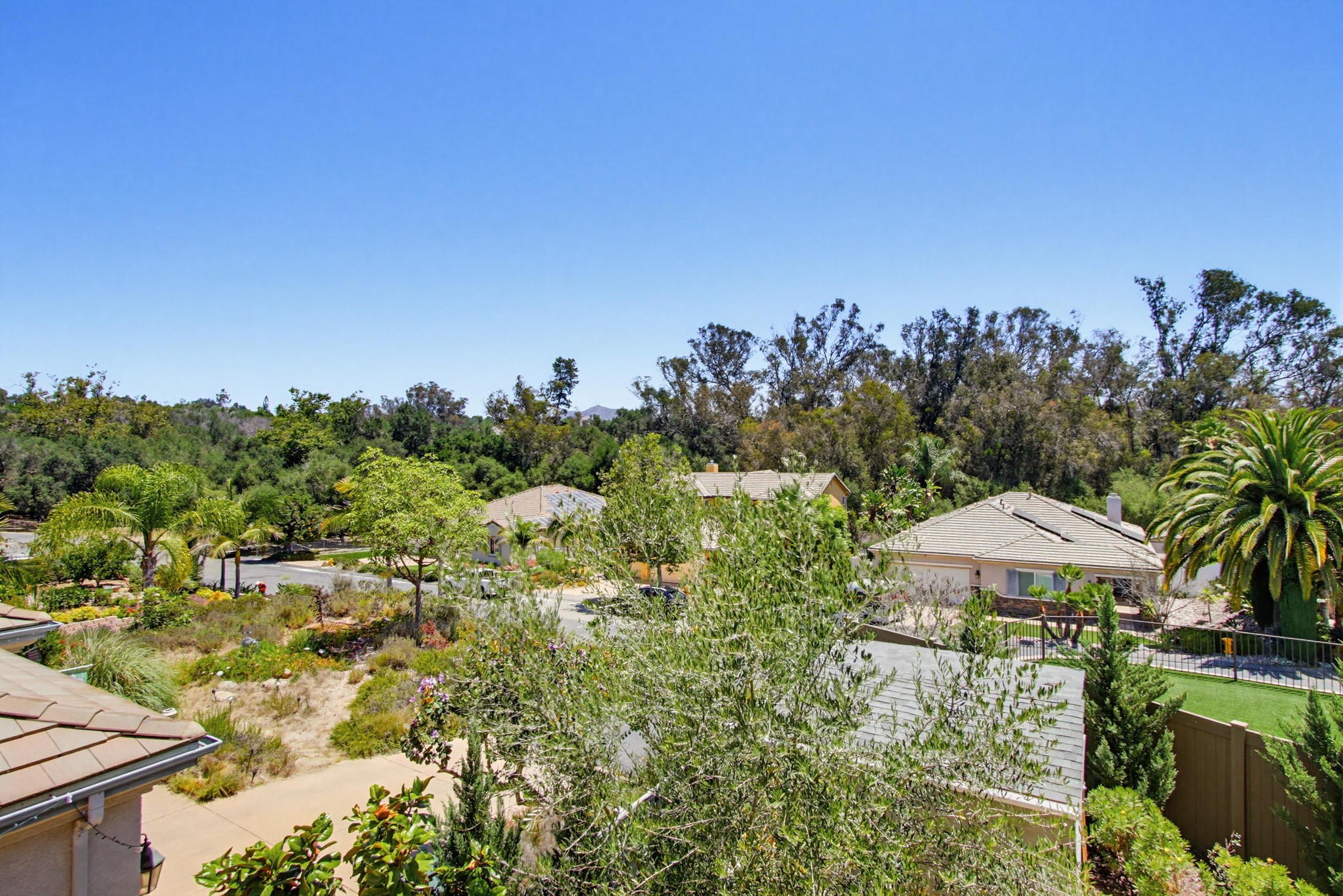 Virtual tour photo 42 of 72 for 637 Oak Glade Dr