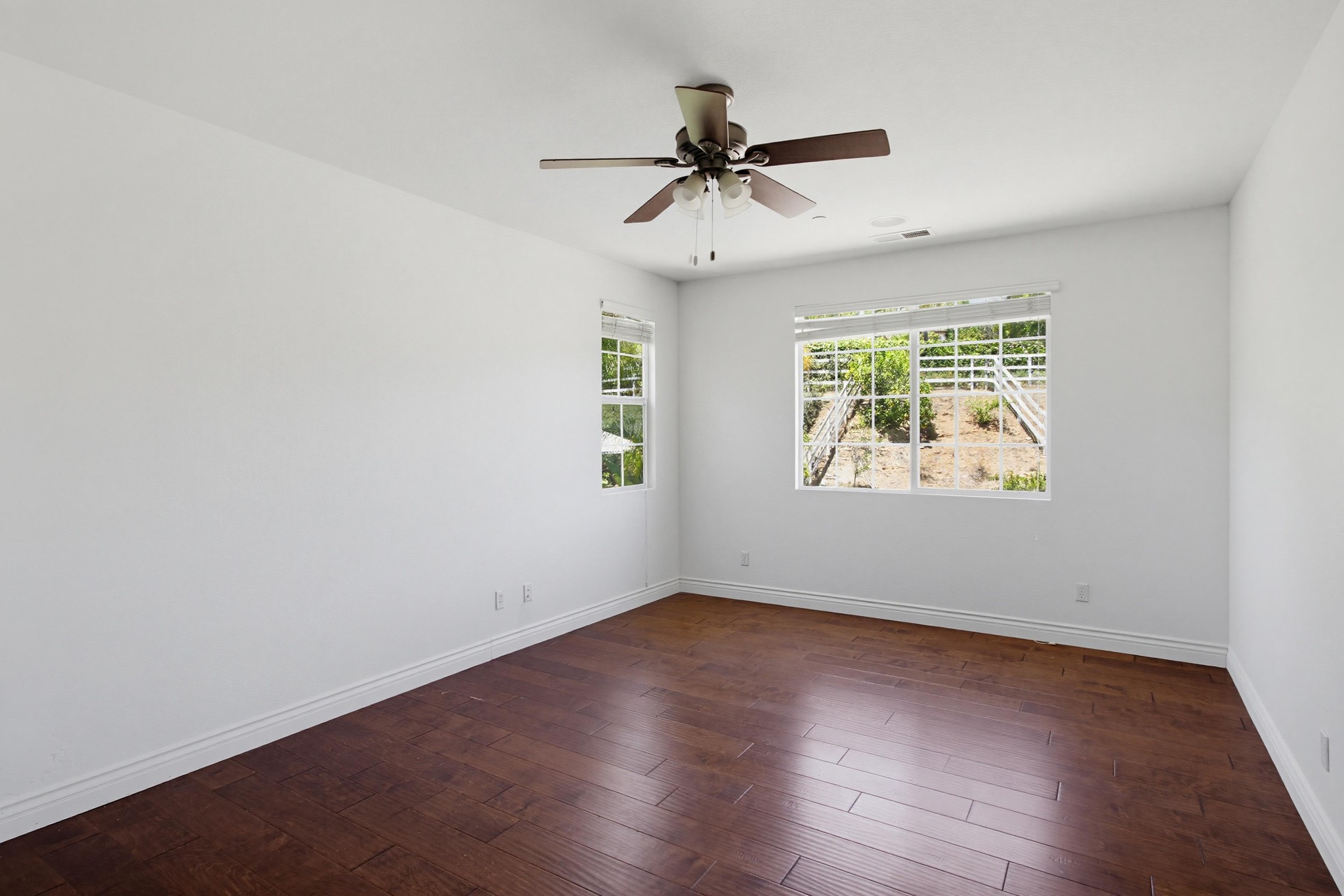 Virtual tour photo 45 of 72 for 637 Oak Glade Dr