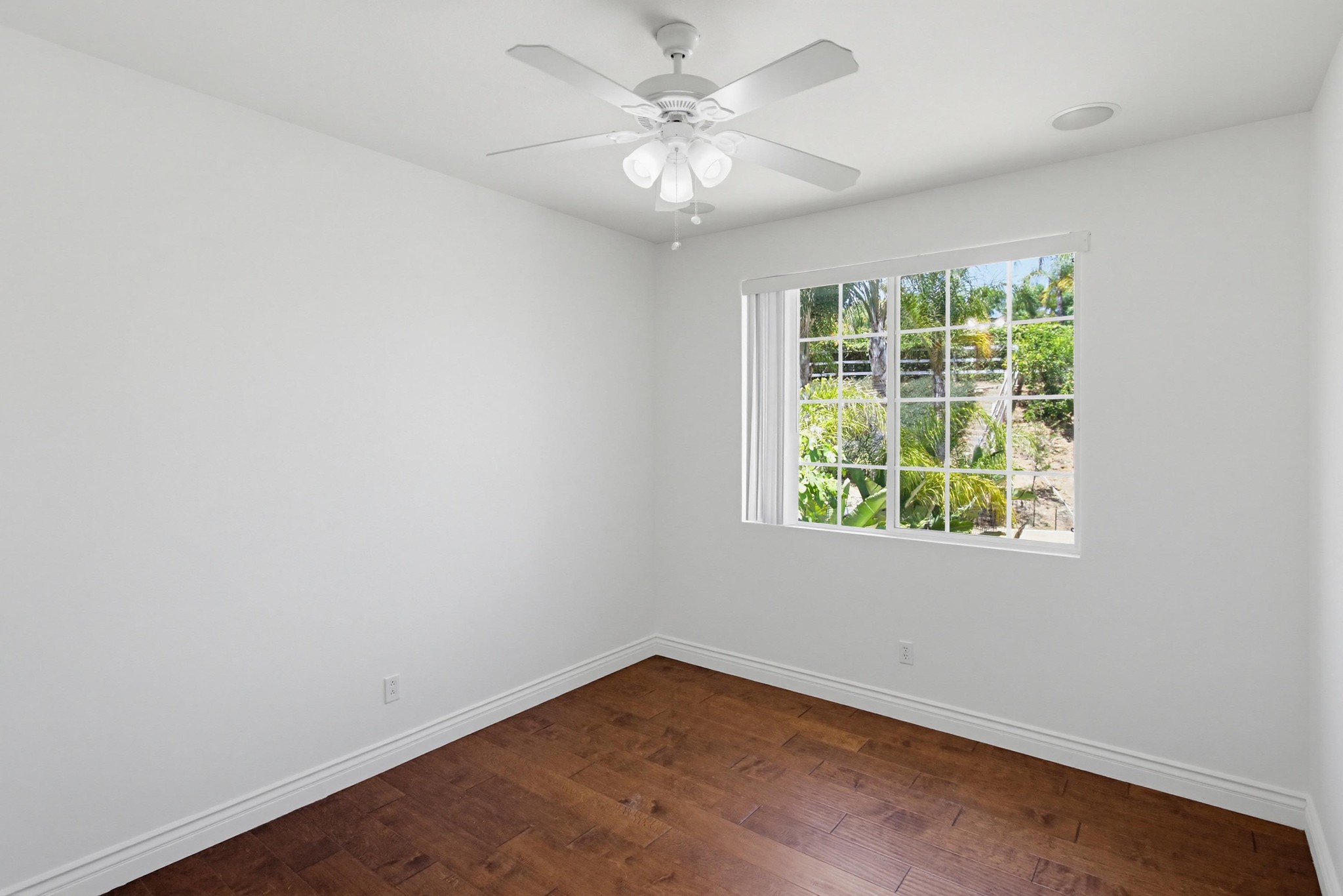 Virtual tour photo 53 of 72 for 637 Oak Glade Dr