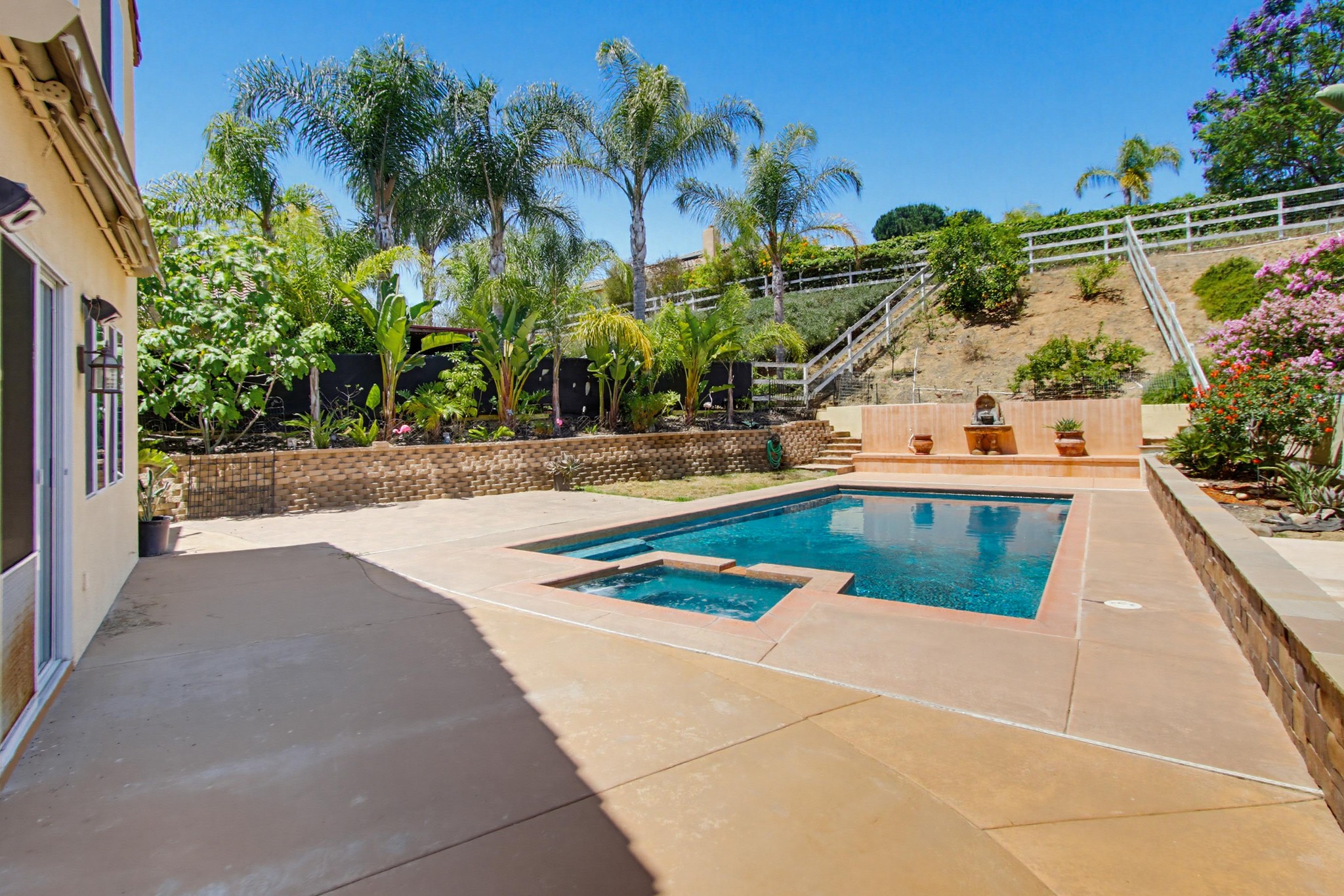 Virtual tour photo 65 of 72 for 637 Oak Glade Dr