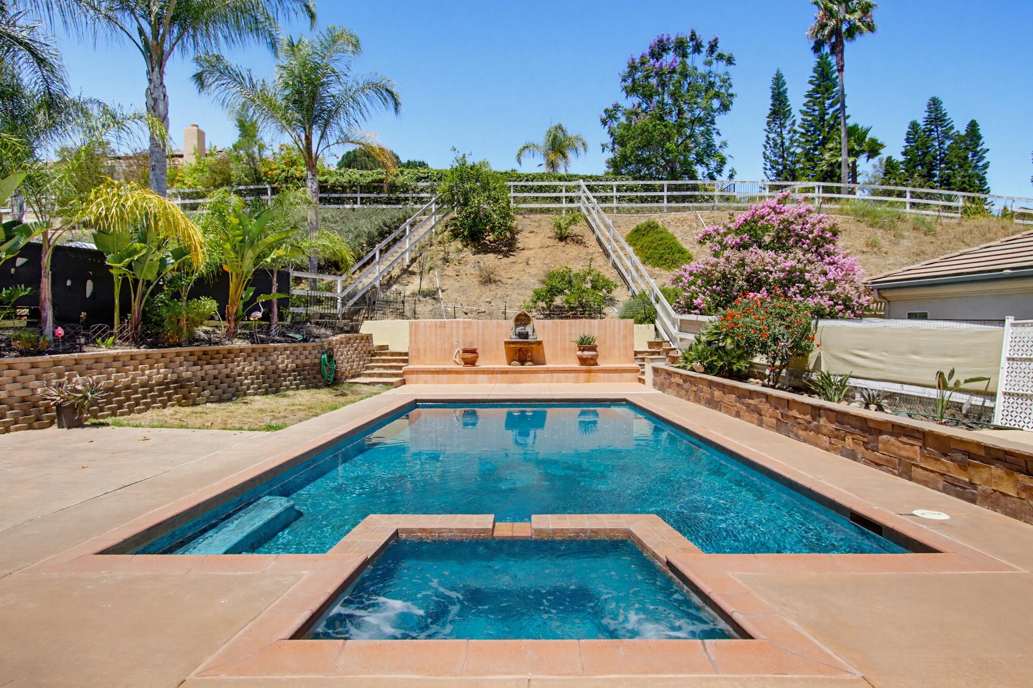 Virtual tour photo 66 of 72 for 637 Oak Glade Dr